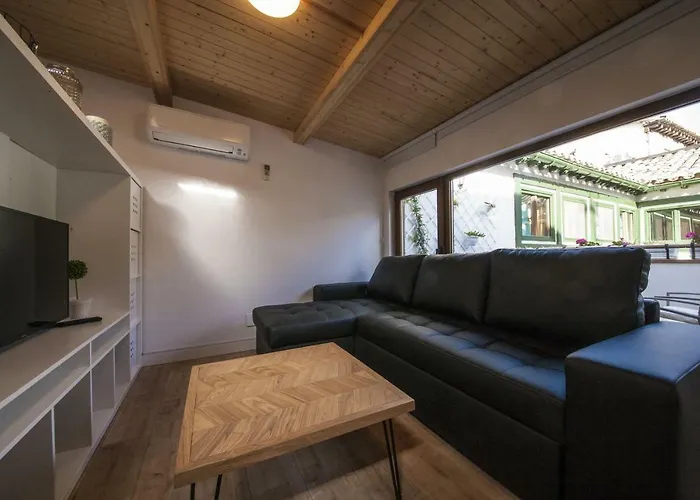 Atico Patio De La Plata * Toledo