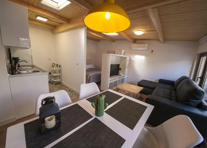 Atico Patio De La Plata Daire